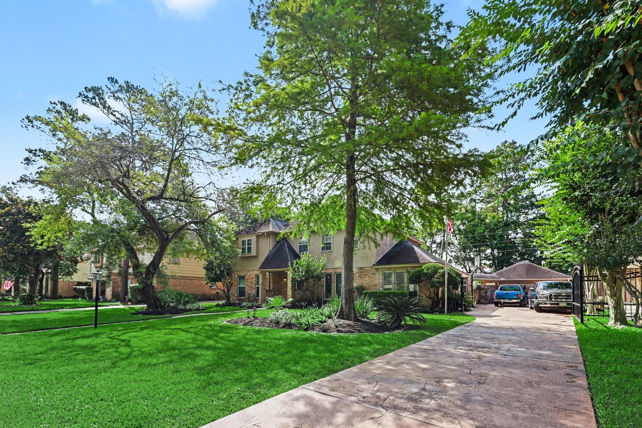 6711 Campden Drive