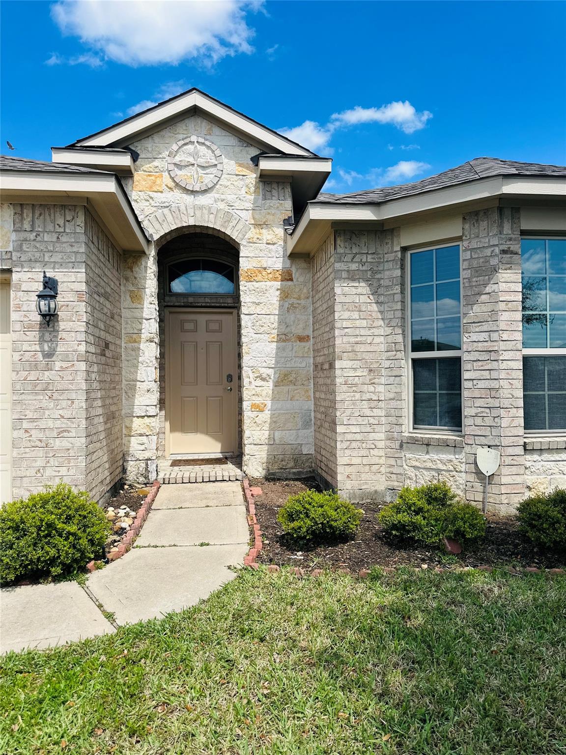 5202 Lilac Hollow Lane