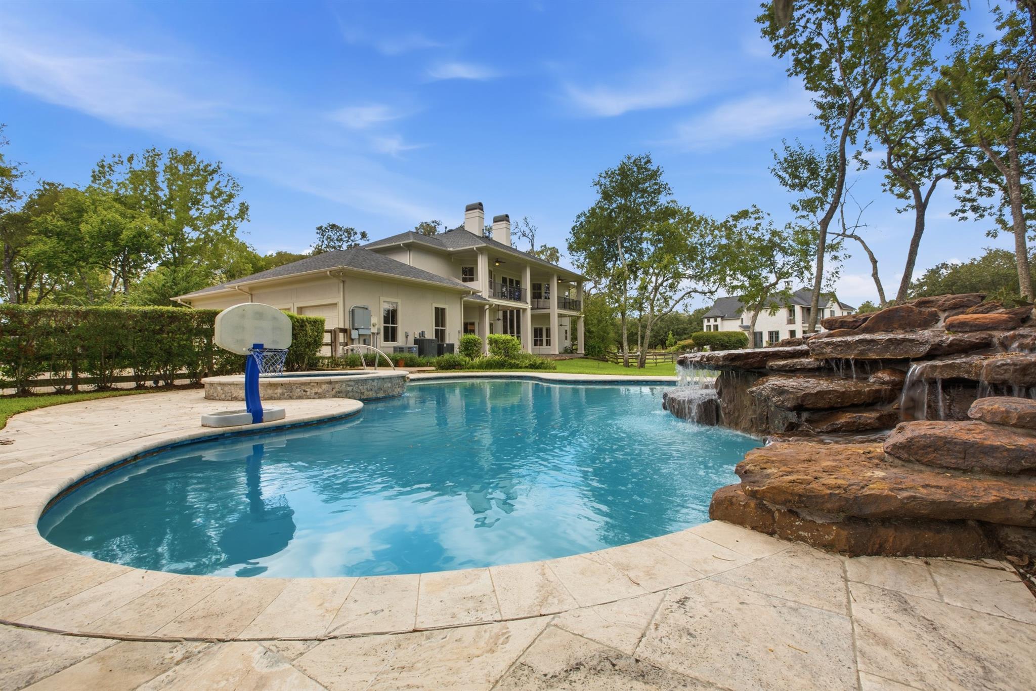 3518 River Forest Drive