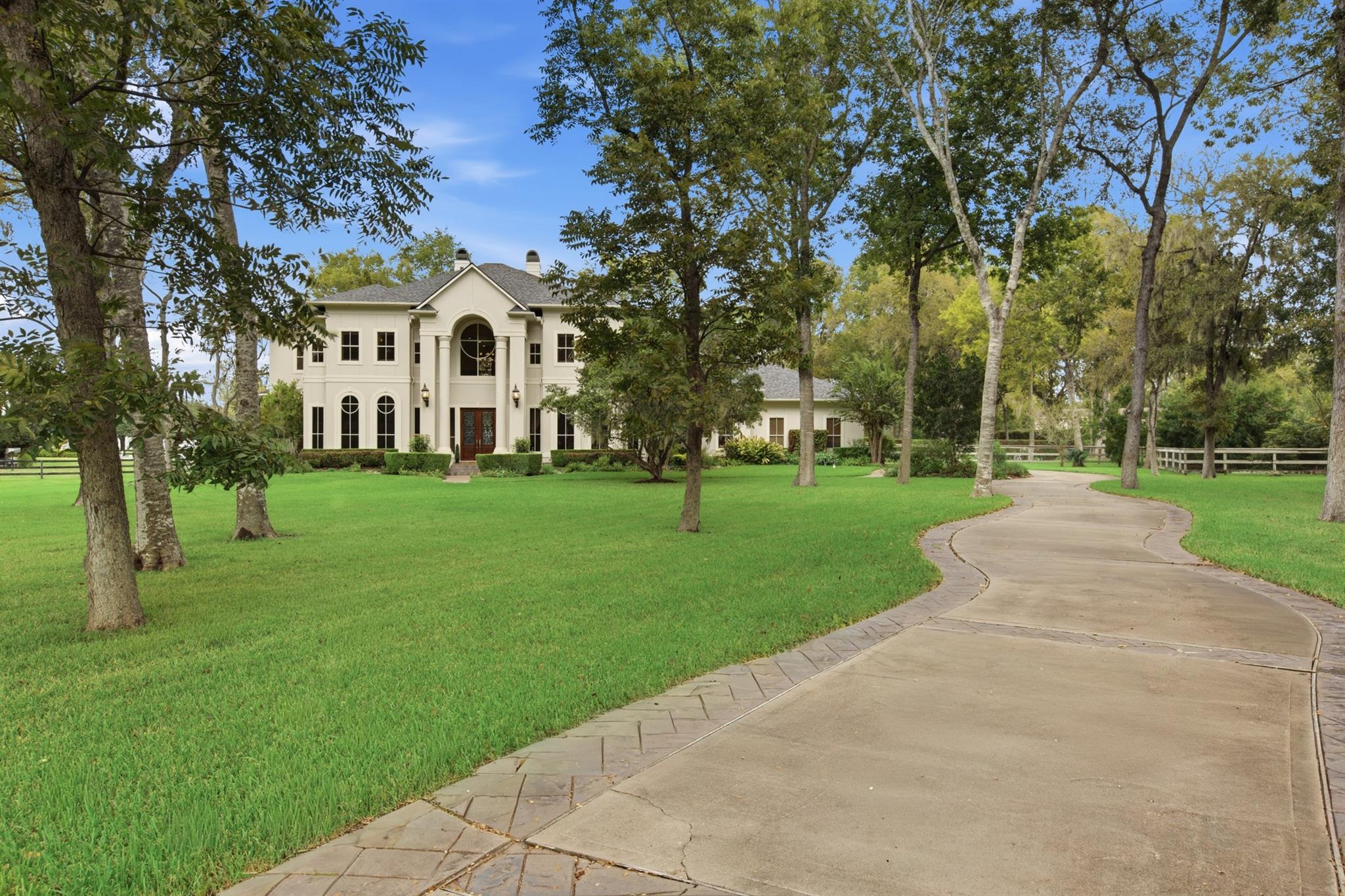 3518 River Forest Drive