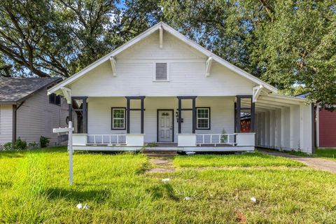Photo of 875 Washington Boulevard, Beaumont, TX 77705 (MLS # 20771709)