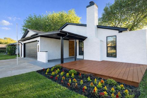 Photo of 1102 Ashdale Drive, Sugar Land, TX 77498 (MLS # 97092109)