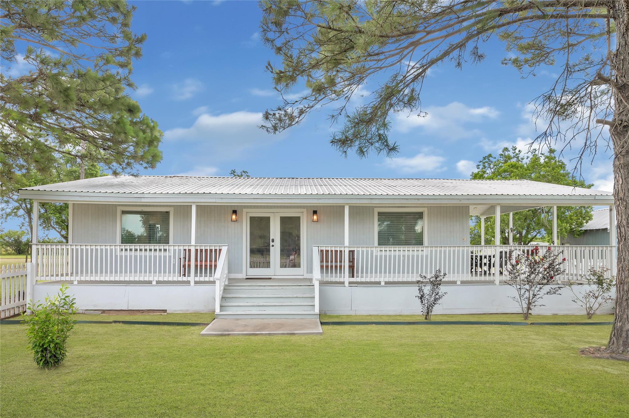 868 Lisa Mae Road