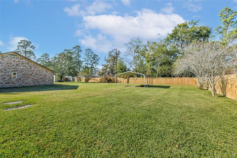 Photo of 231 Loon River Drive, Houston, TX 77336 (MLS # 74852490)