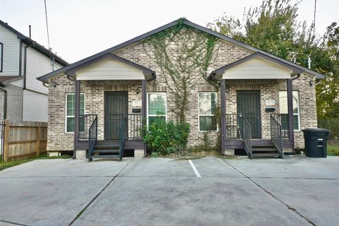 Photo of 2523 Kirk Street #B, Houston, TX 77026 (MLS # 2704369)