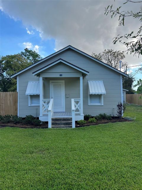 Photo of 503 Ross Street Street, La Marque, TX 77568 (MLS # 80636302)