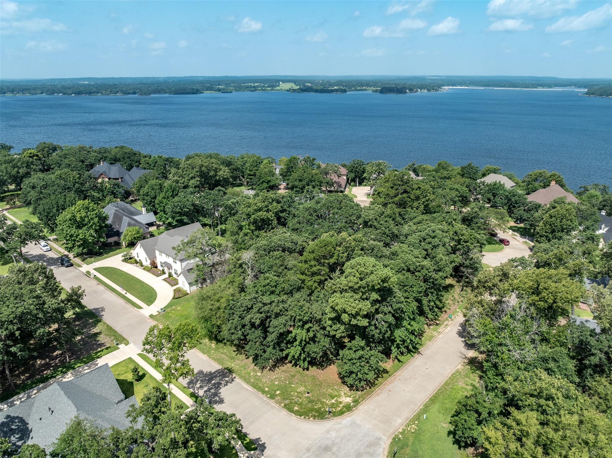 160 Eagles Bluff Boulevard S