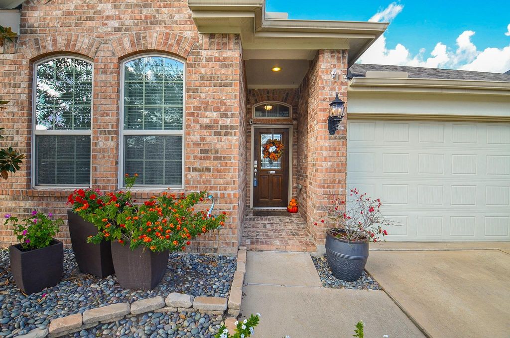 Photo of 3006 Hartford Trail Lane, Dickinson, TX 77539 (MLS # 40814555)