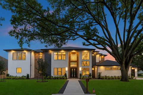 Photo of 302 Piedmont Street, Sugar Land, TX 77478 (MLS # 22714843)