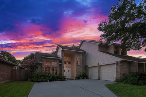 Homes For Sale - 3714 Green Fields Drive<br/> Sugar Land, TX 77479