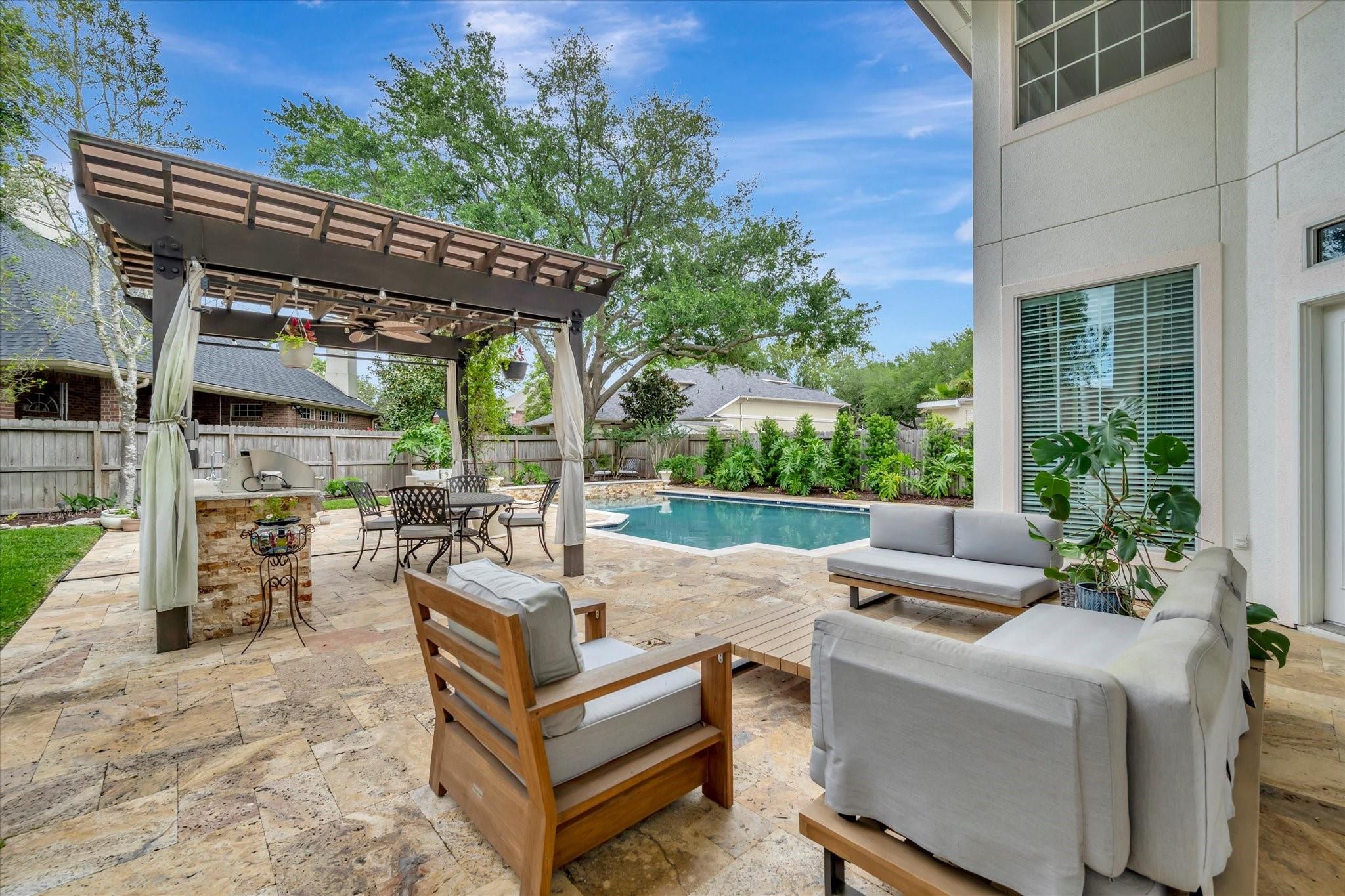 3311 Oak Links Avenue