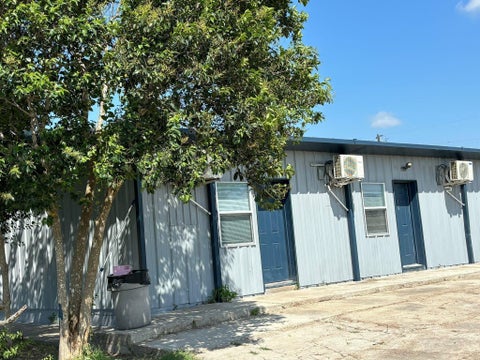 Photo of 1627 W Fm-351 #15, Beeville, TX 78102 (MLS # 14532166)