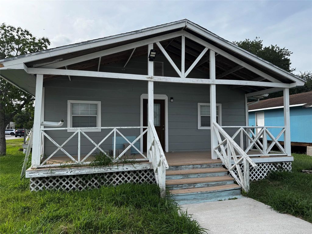 Photo of 4515 7th Street, Bacliff, TX 77518 (MLS # 13919059)