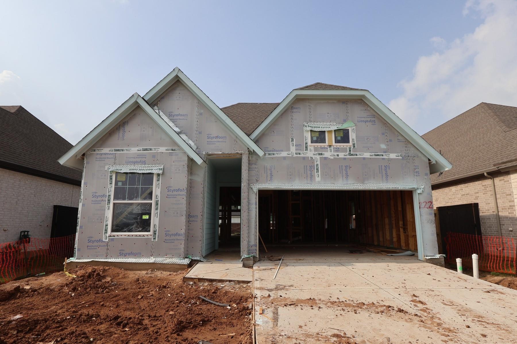 222 Mandarin Mist Street