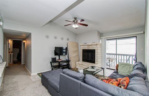 Photo of 9009 Richmond Avenue #703, Houston, TX 77063 (MLS # 12811810)