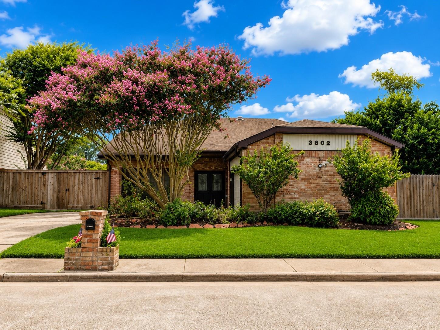 3902 Crystal Falls Drive