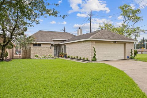 Photo of 3941 Heathersage Drive, Houston, TX 77084 (MLS # 15293130)