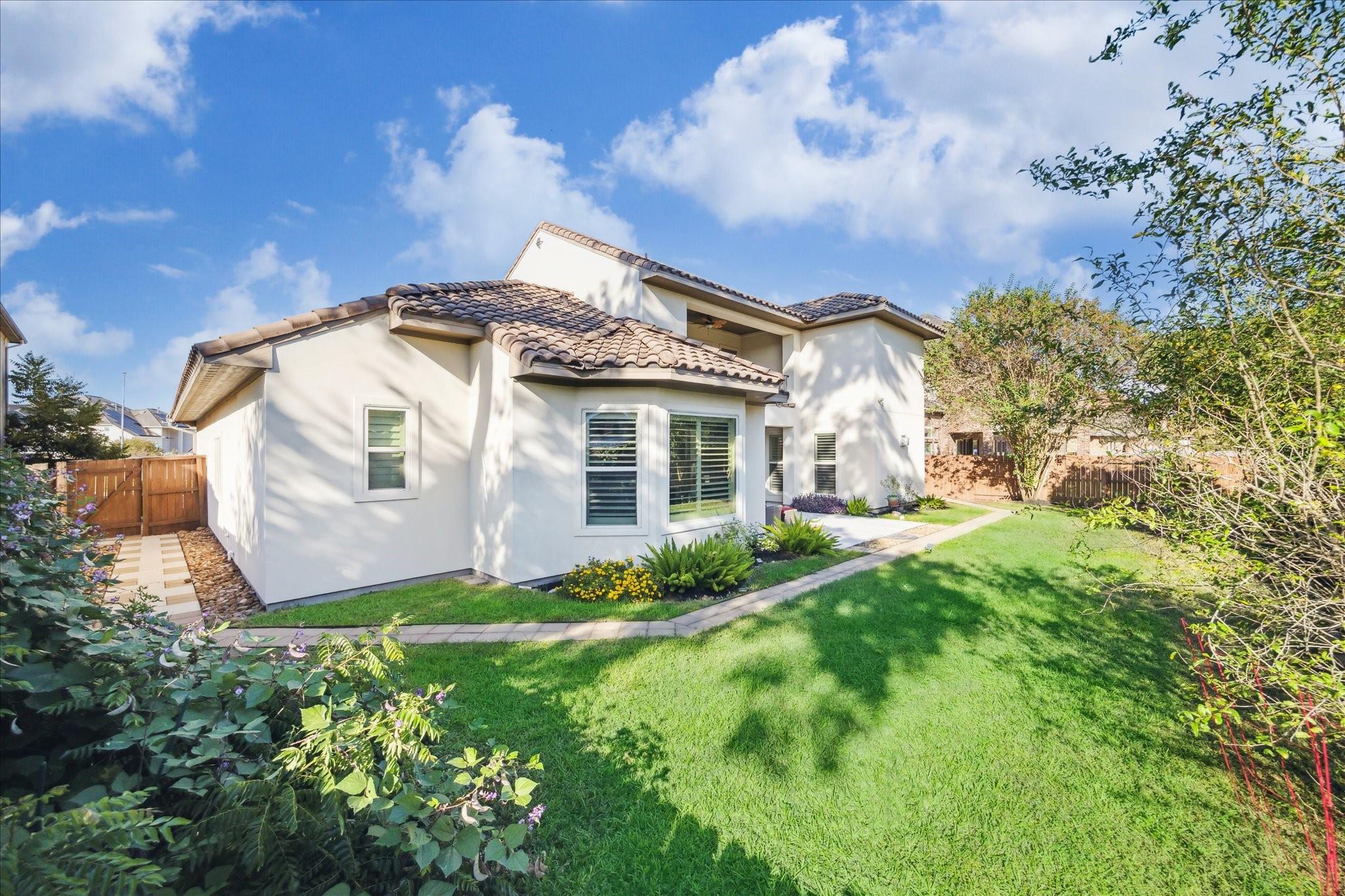Sugar Land, Texas, 77479, United States, 5 Bedrooms Bedrooms, ,7 BathroomsBathrooms,Residential,Active,2045669