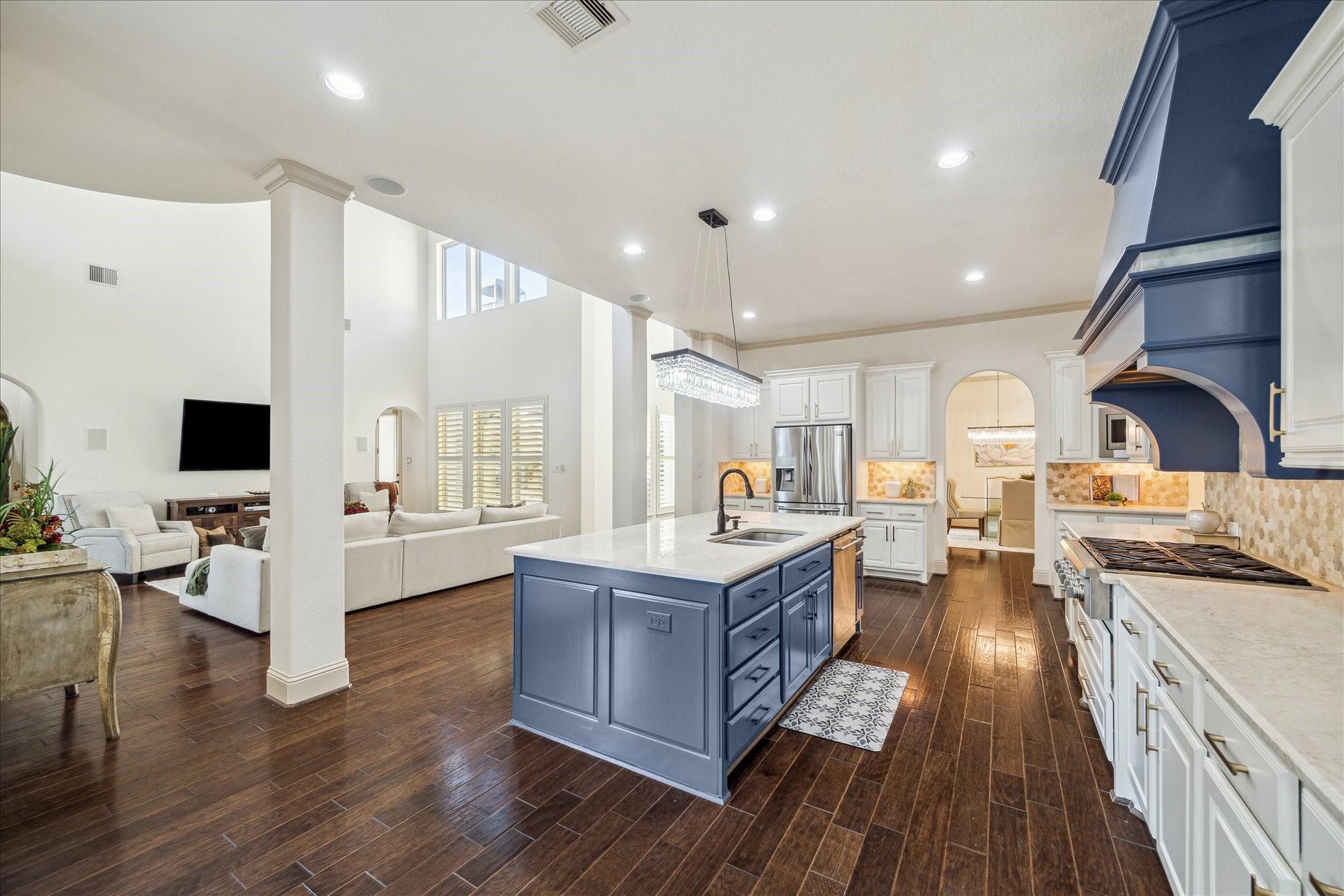 Sugar Land, Texas, 77479, United States, 5 Bedrooms Bedrooms, ,7 BathroomsBathrooms,Residential,Active,2045669