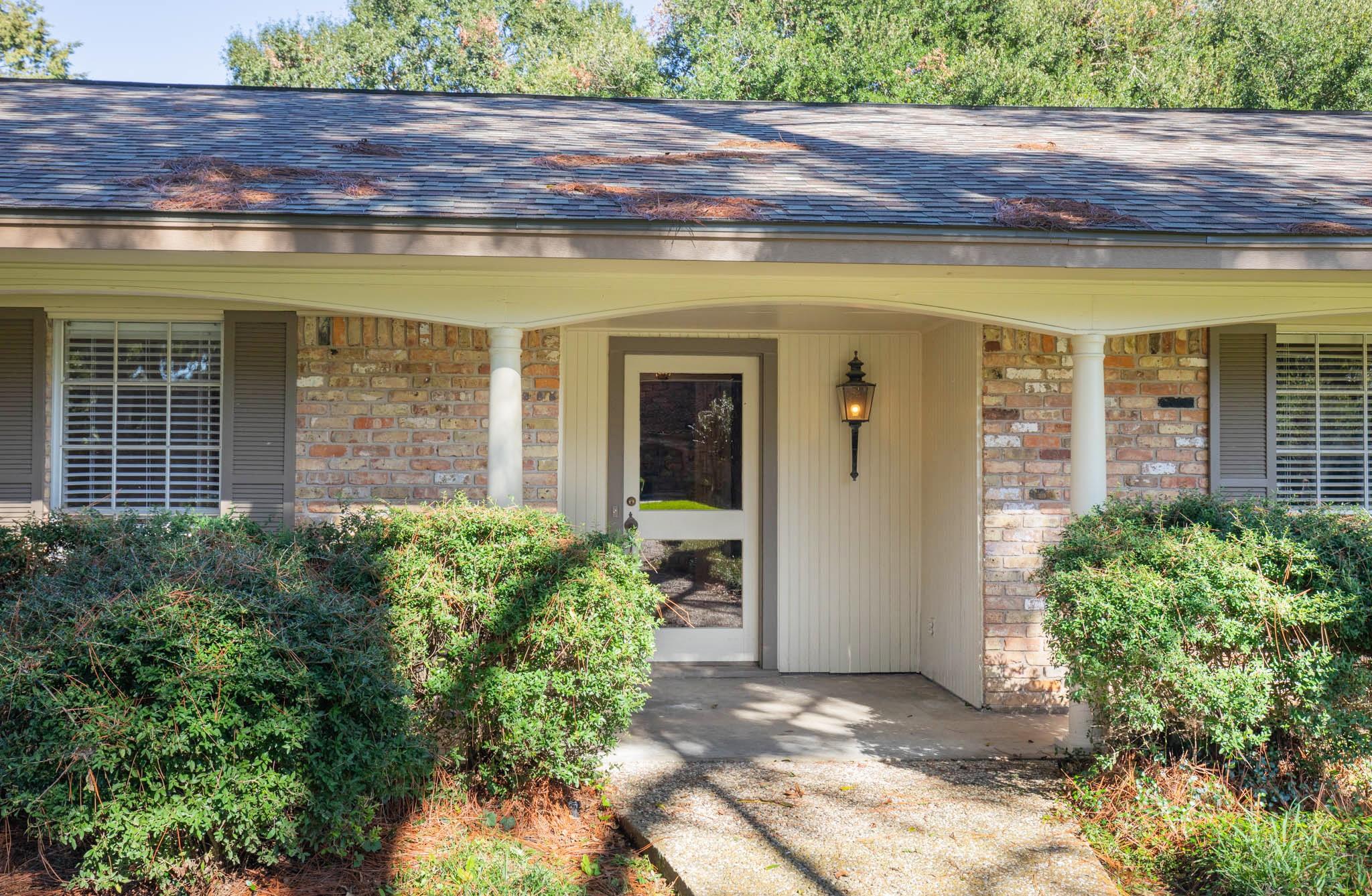 921 Victoria Drive