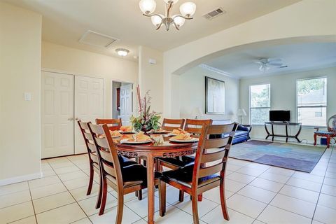 Photo of 2078 Laverne Street #5, Houston, TX 77080 (MLS # 17025138)