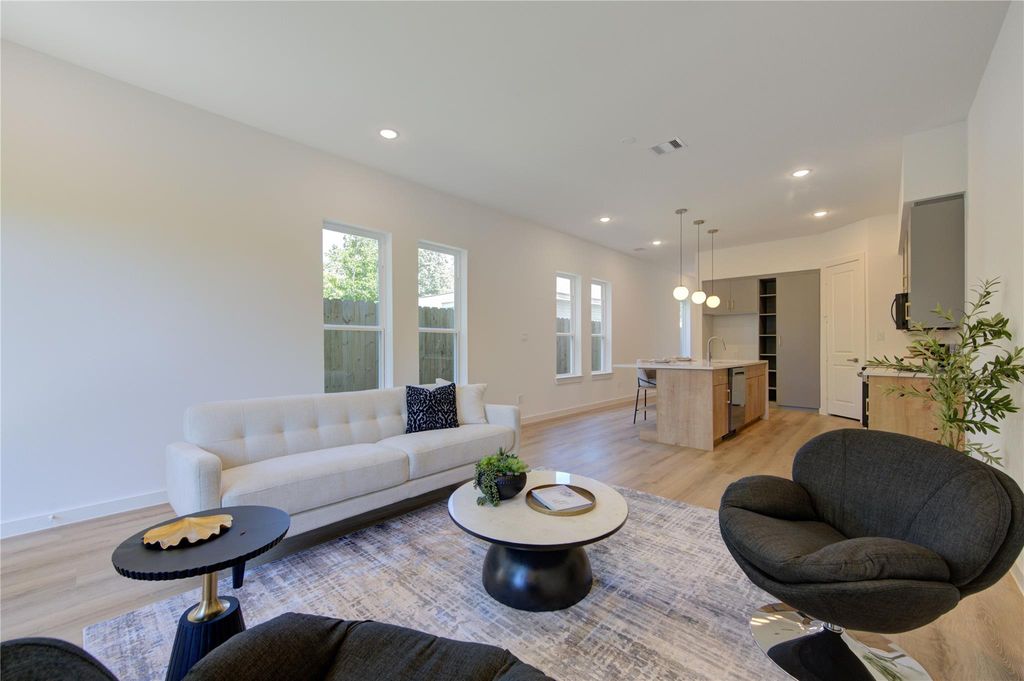 Photo of 7118 Eastwood Street, Houston, TX 77021 (MLS # 34267303)