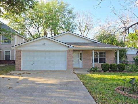 Photo of 414 Texas Street, Tomball, TX 77375 (MLS # 54728707)