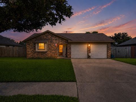 Photo of 11734 Alamo Dr DR, La Porte, TX 77571 (MLS # 75252536)
