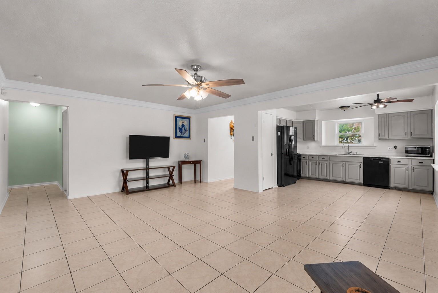 11734 Alamo Dr