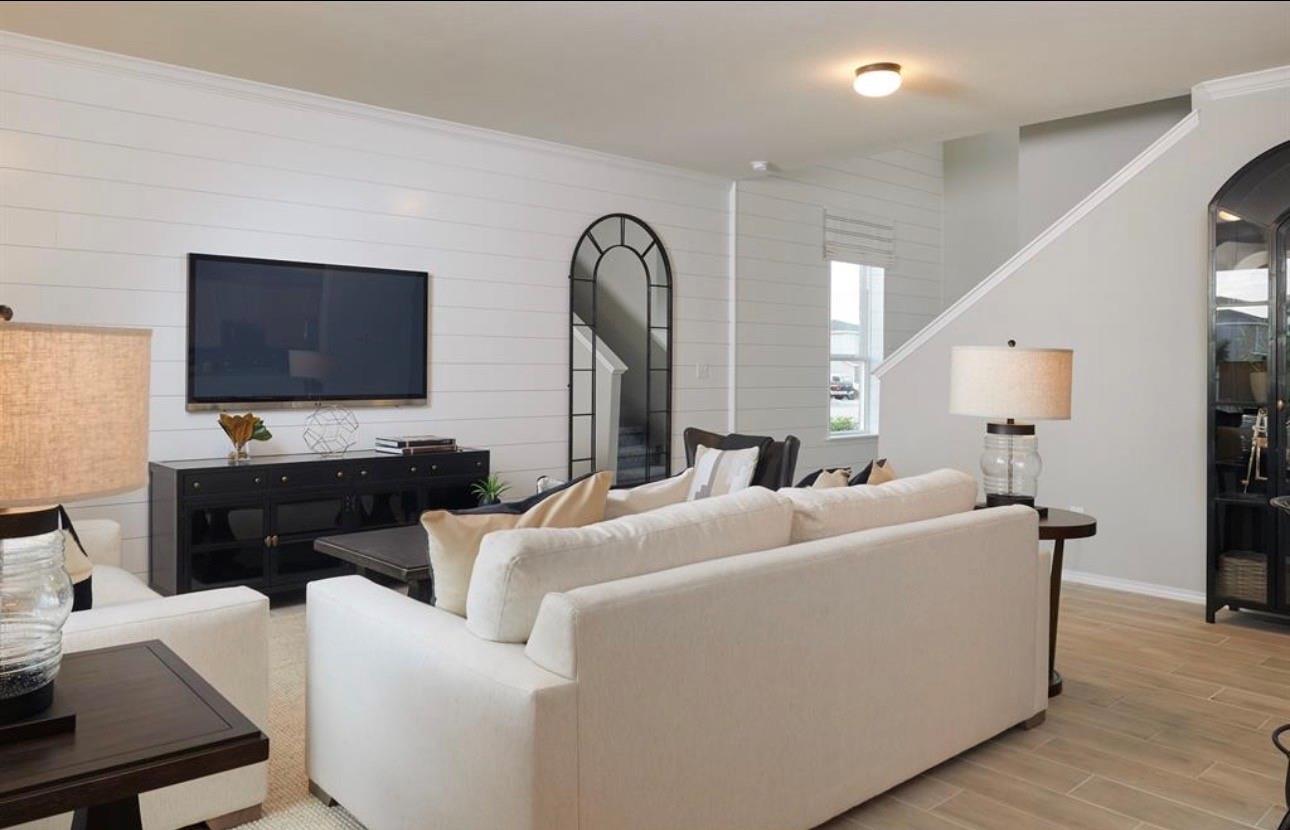 17607 Gambrel Lane