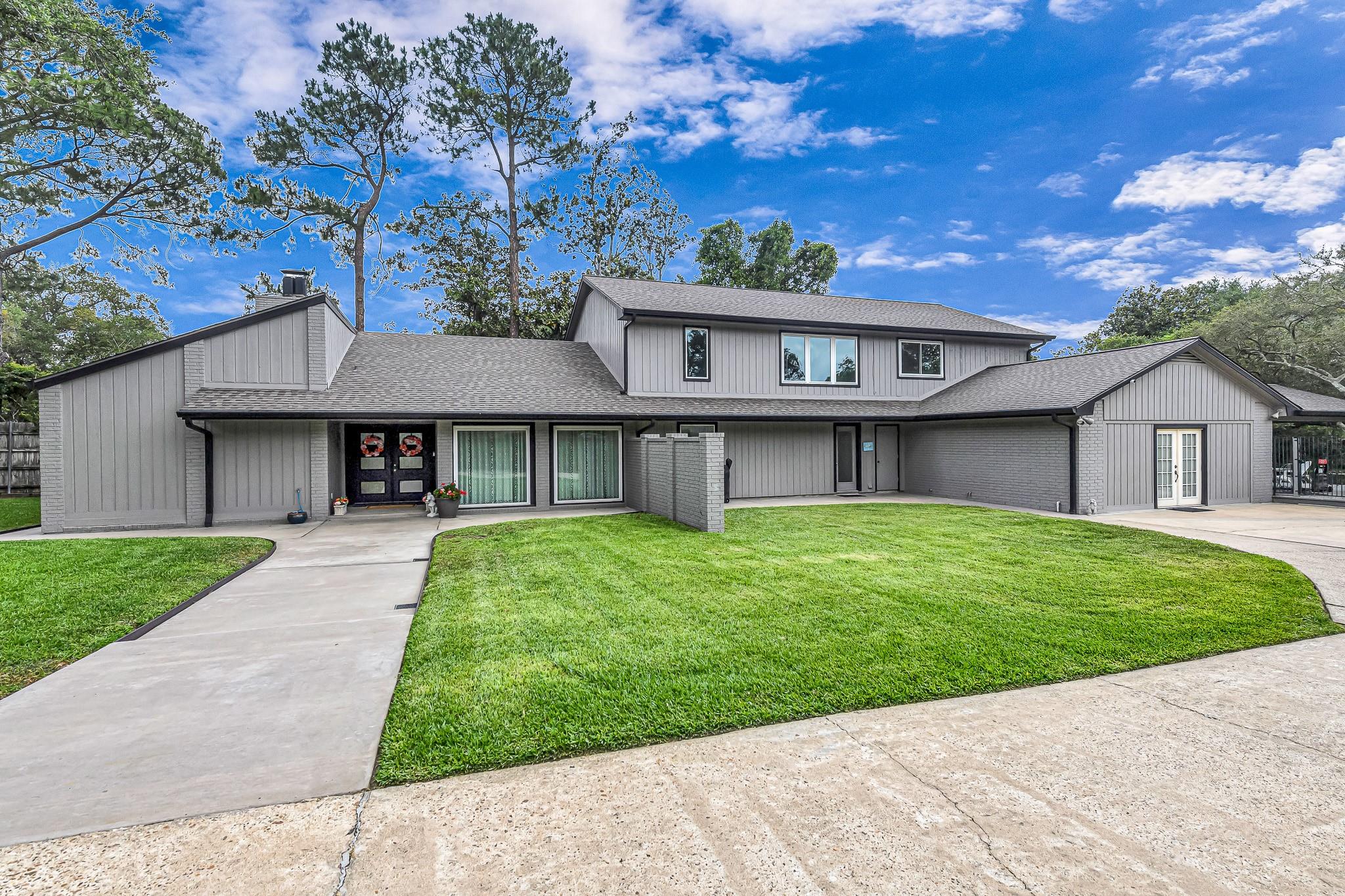 201 Hillcrest Drive