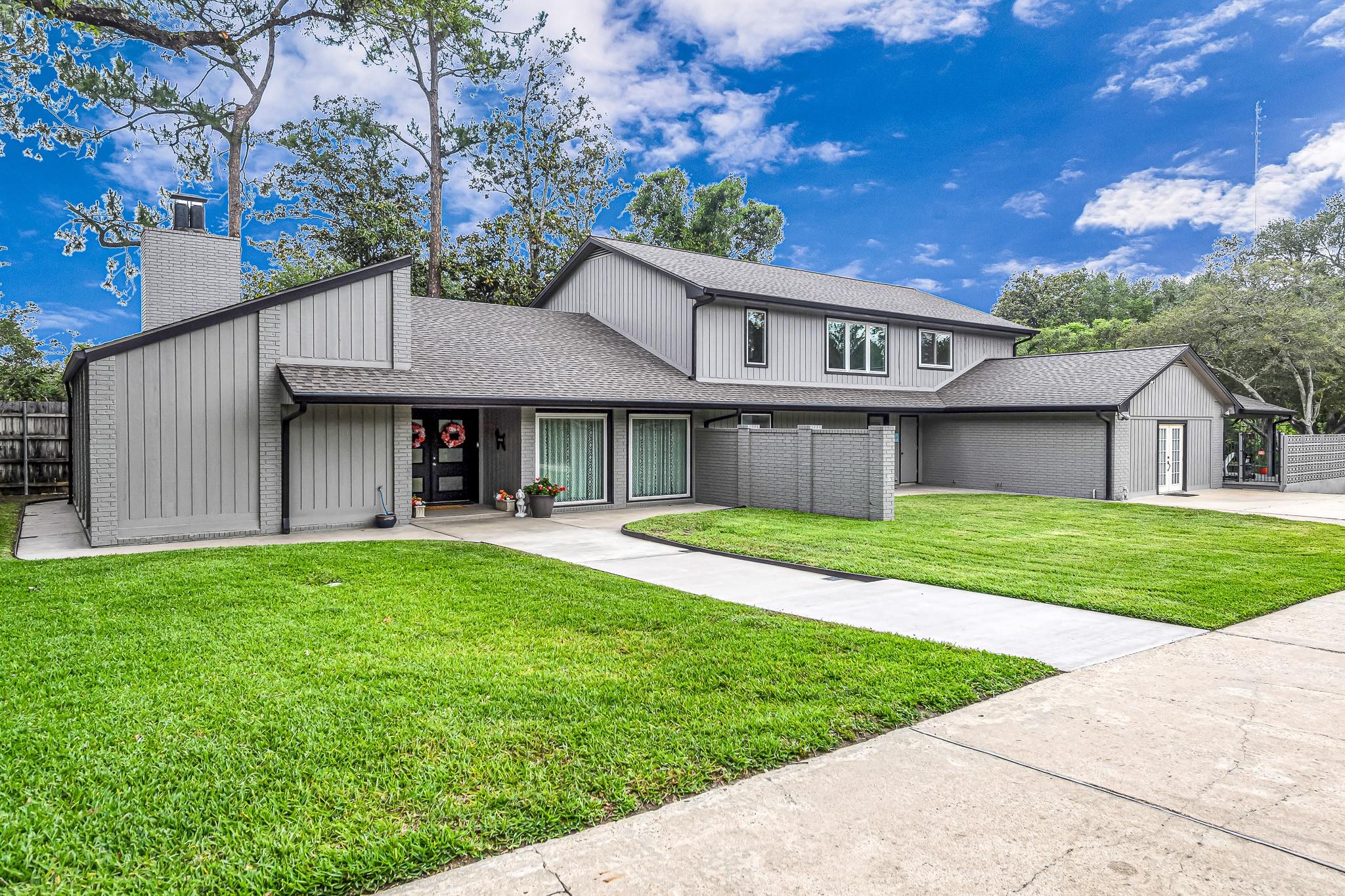 201 Hillcrest Drive