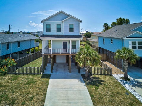 Homes For Rent - 12835 E Conquistador Drive<br/> Galveston, TX 77554