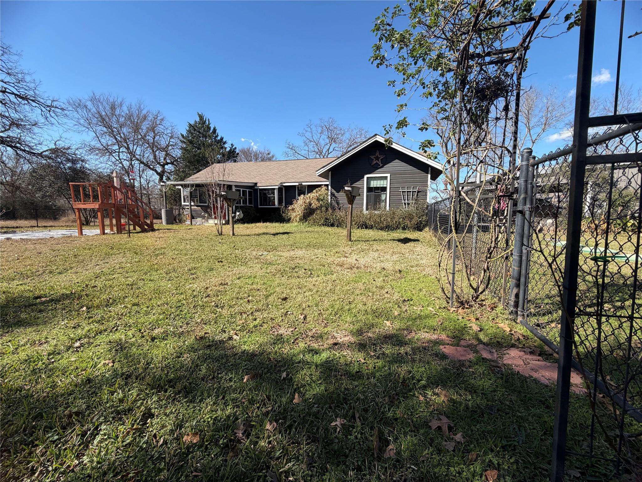 19519 County Road 377