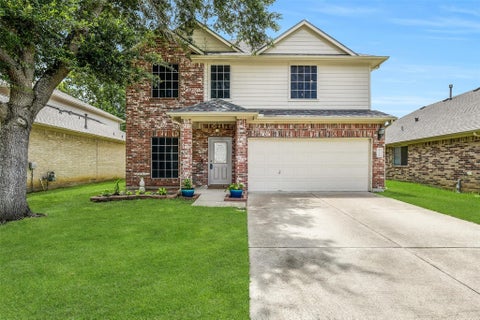 Photo of 1056 Cabot Cove Cv, Dickinson, TX 77539 (MLS # 22121011)