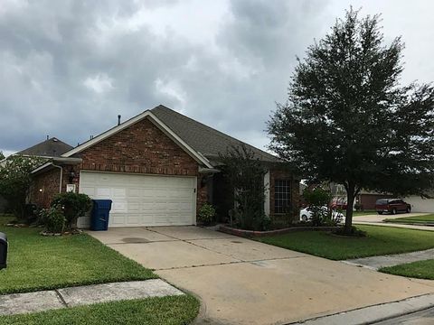 Photo of 1706 Riane Lane, Houston, TX 77049 (MLS # 33368660)