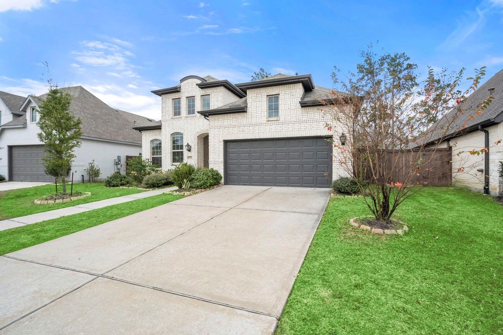 Photo of 16826 Beechwood Forest Way, Humble, TX 77346 (MLS # 37091984)