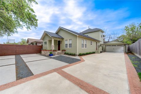 Photo of 1418 Studewood Street, Houston, TX 77008 (MLS # 45480139)