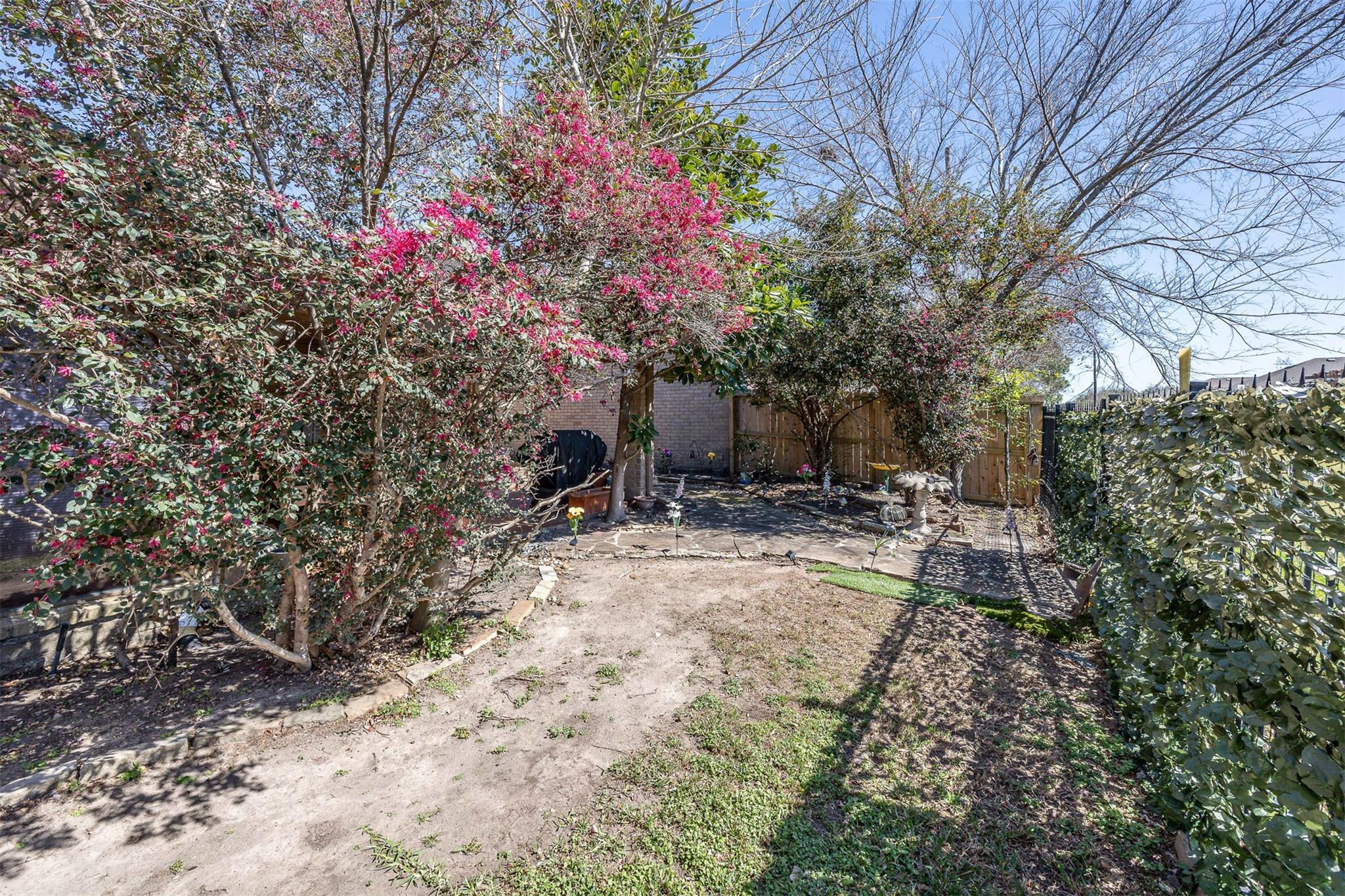 4613 Country Club View