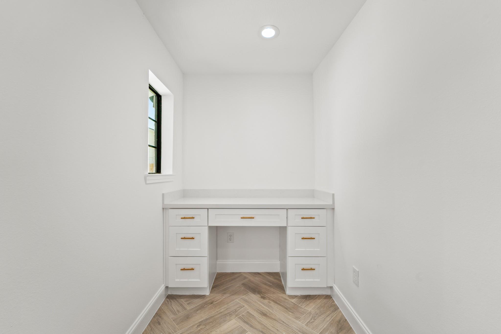 10722 Lynbrook Drive