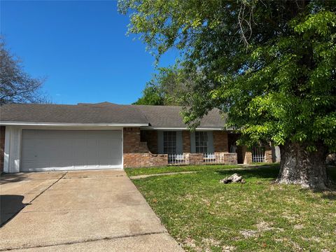 Photo of 1026 Fallbrook Drive, Houston, TX 77038 (MLS # 42075056)