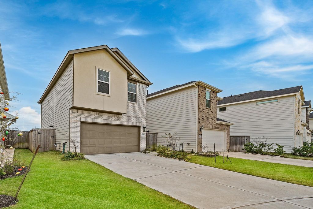 Photo of 3611 Crescent Moon Court, Missouri City, TX 77459 (MLS # 58095204)