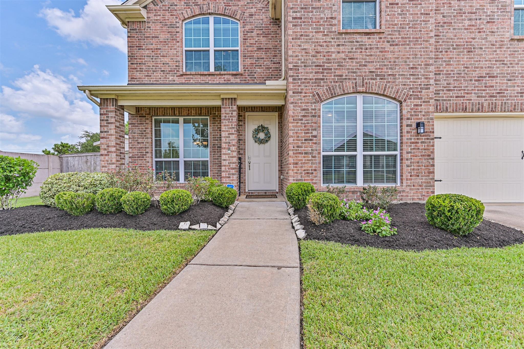 2303 Rosehill Garden Trail