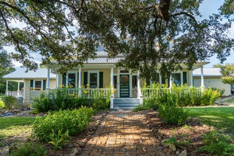 Photo of 2030 Hertel Road, Schulenburg, TX 78956 (MLS # 67671694)