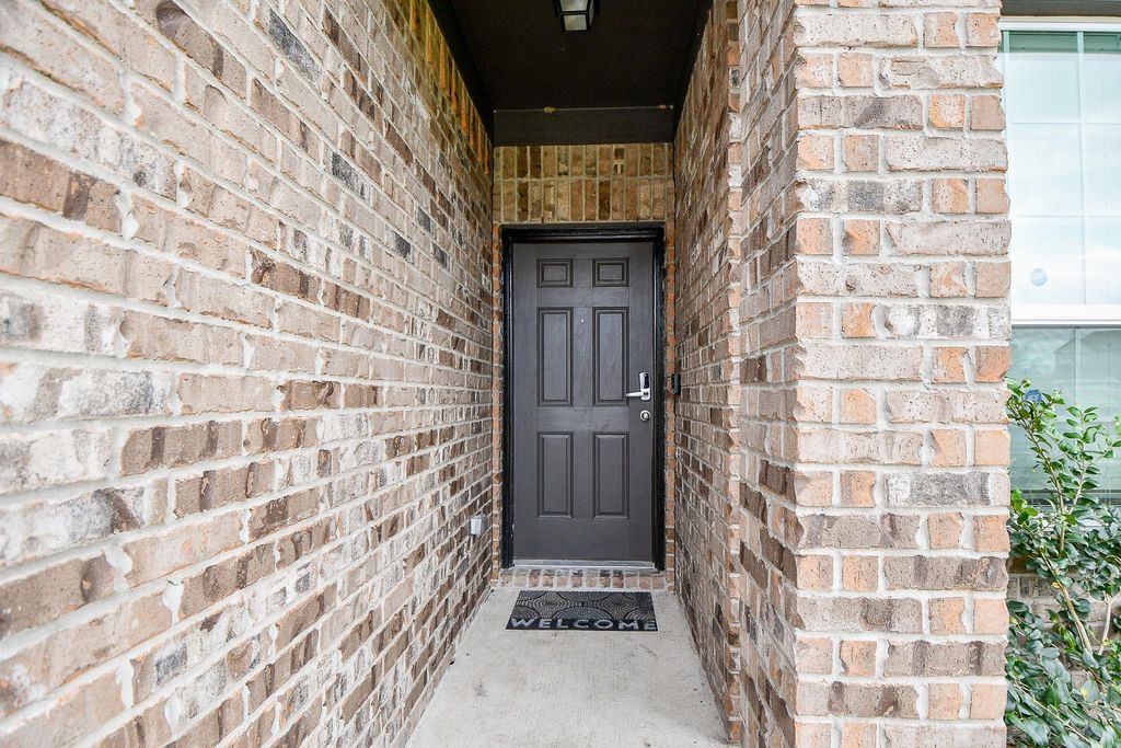 Photo of 2519 Sunlit Meadow Trail, Fresno, TX 77545 (MLS # 45952080)