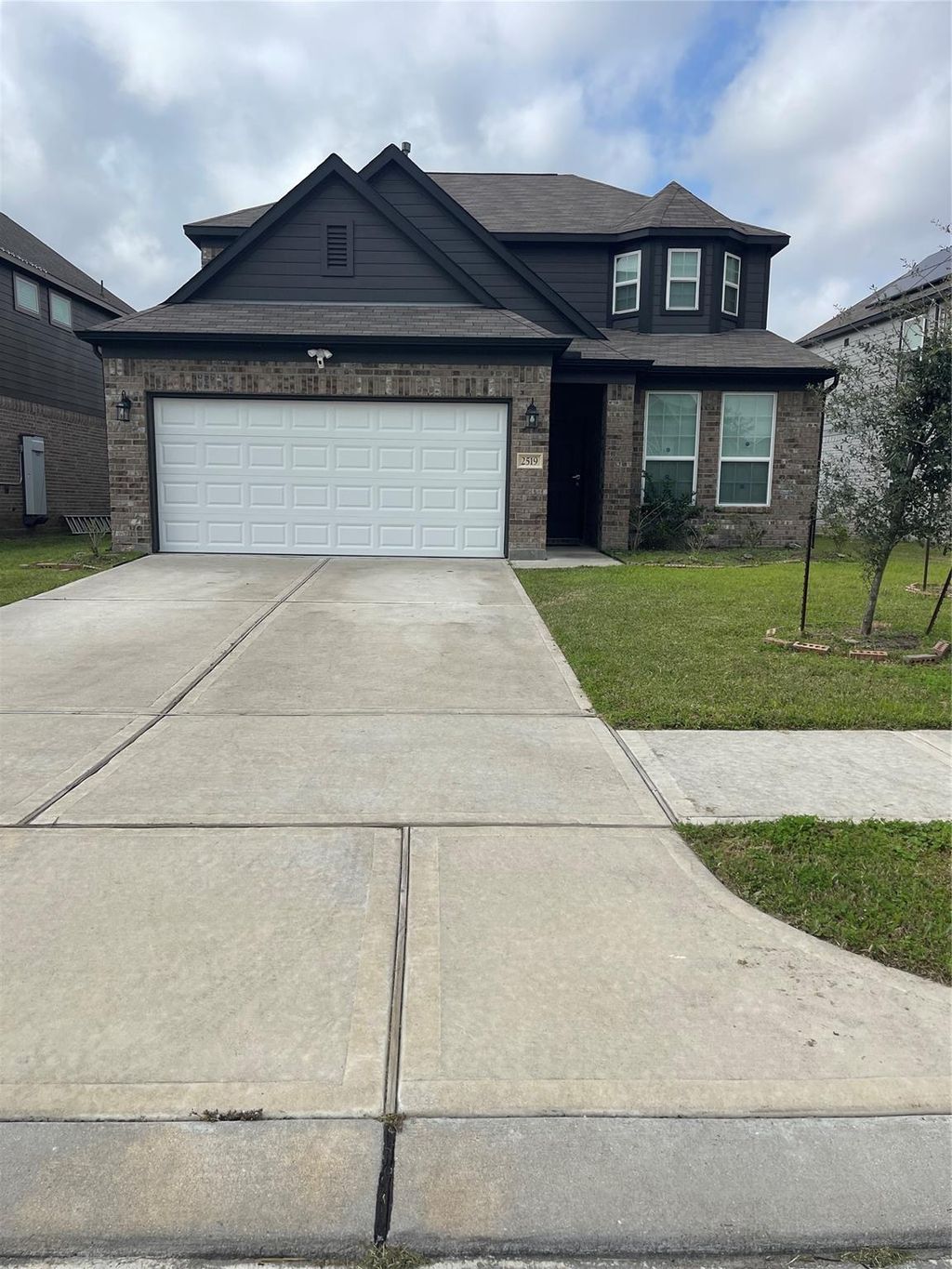 Photo of 2519 Sunlit Meadow Trail, Fresno, TX 77545 (MLS # 45952080)