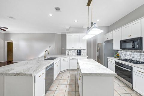 Tiny photo for 12015 Quiet Water Court, Houston, TX 77065 (MLS # 46417021)