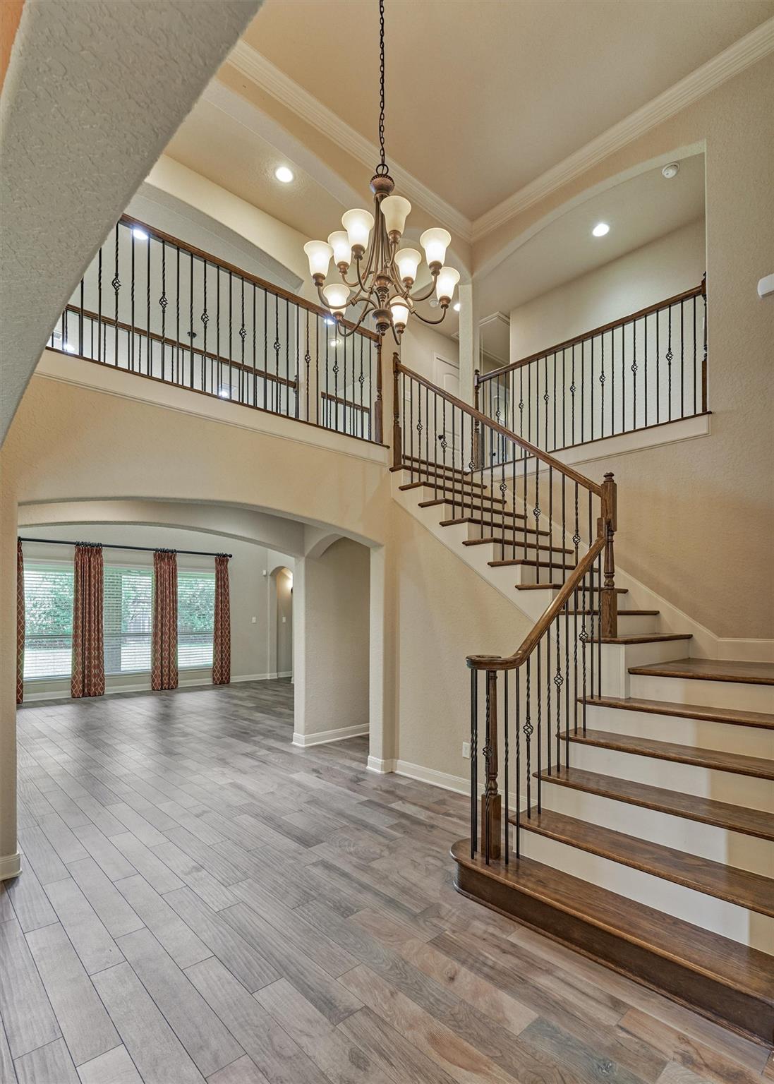 6 Devon Dale Drive