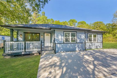 Photo of 8925 Everglade Drive, Houston, TX 77078 (MLS # 40131995)