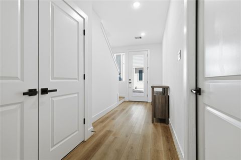 Tiny photo for 107 W Whitney Street #C, Houston, TX 77018 (MLS # 37487336)